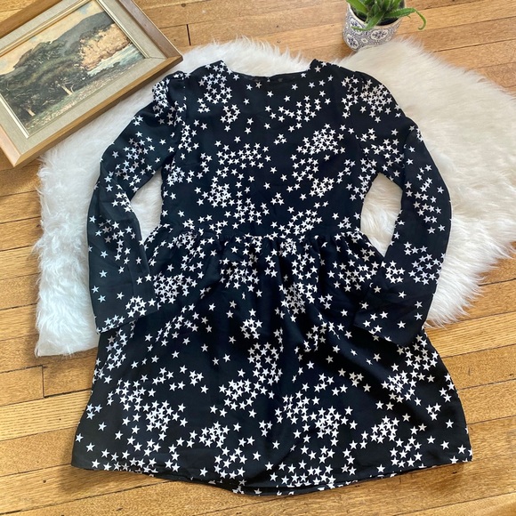 Glamorous Star Print Mini Dress - Picture 1 of 5